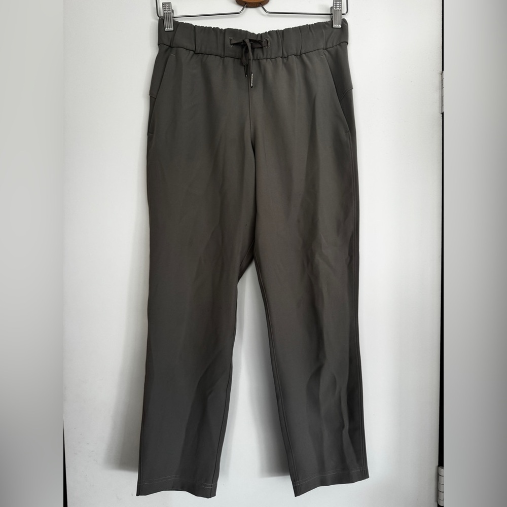 Lululemon women’s taupe dress pants